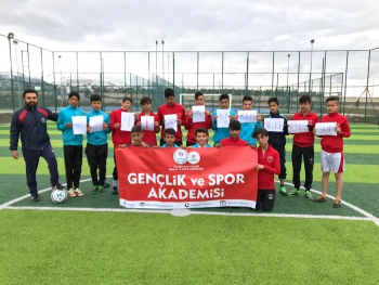 Afganlı çocukların 23 Nisan coşkusu