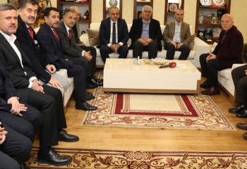 Ak Parti’den Büyükşehir’e teşkilat çıkarması