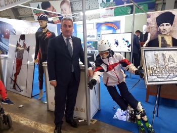 Ala’dan buz sporları standına tam not