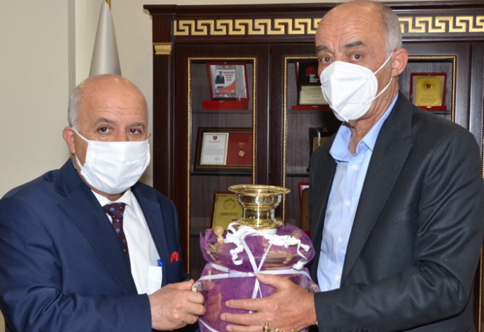 Aslan’dan, Yücelik’e veda ziyareti