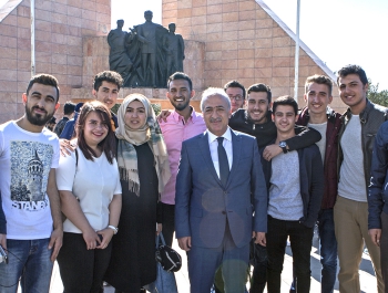 Atatürk Üniversitesi'nde kayıt heyecanı