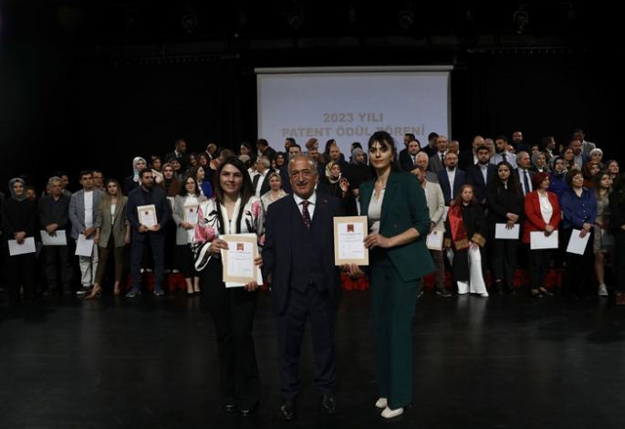 ATAUNİ'de Patent üreten akademisyenlere ödül