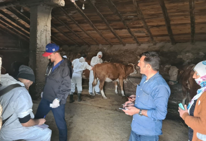 ATAUNİ'den kırsaldaki besicilere destek 