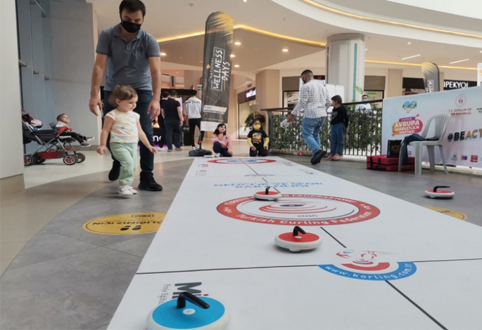 AVM’de Buz Sporları tanıtıldı