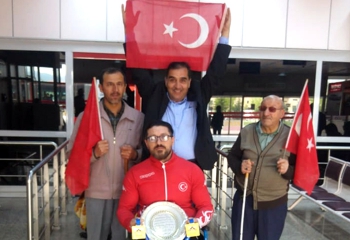 Avrupa şampiyonunu ayet ile karşıladılar