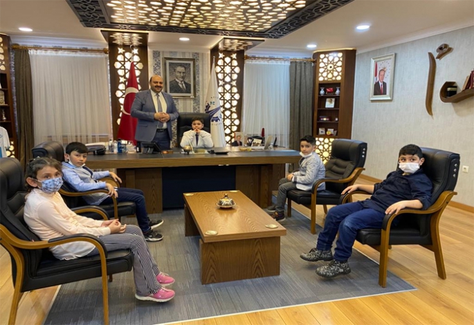 Aziziye Belediyesi çocuklara emanet   