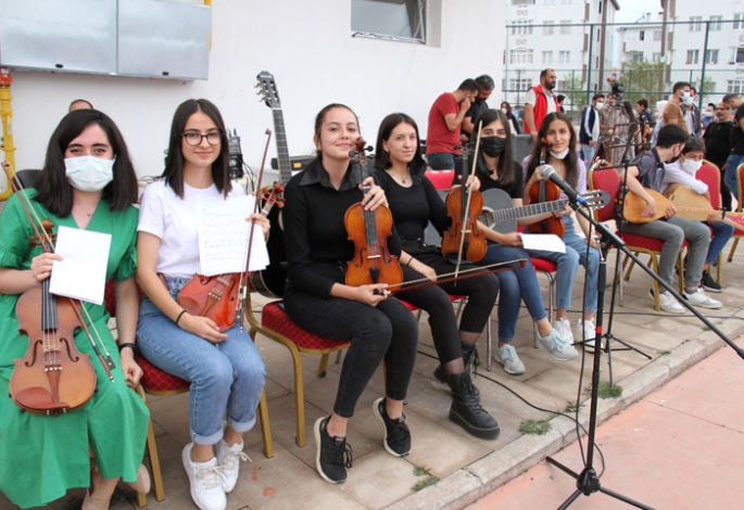 Aziziye Gençlikte şölen vardı
