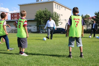 Aziziyeli Yıldızlar top başı yaptı