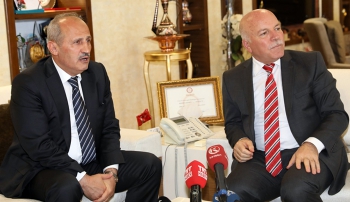 Bakan Turhan’dan Büyükşehir’e ziyaret
