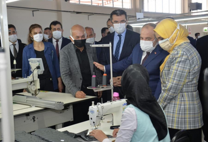 Bakan Varank: Erzurum'u yakından takip ediyoruz