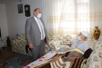 Başkan Orhan’dan Dadaş Necati’ye geçmiş olsun ziyareti