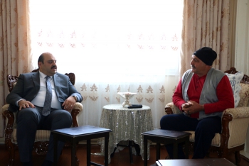 Başkan Orhan’dan hastalara moral desteği