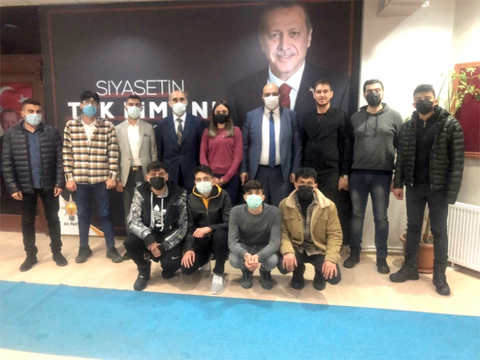 Başkan Orhan’la Aziziye’de gençlik buluşması