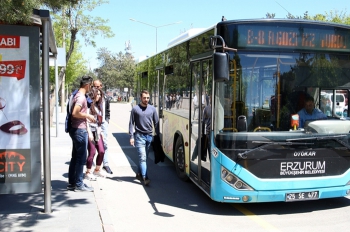 Başkan Sekmen'den öğrenciye müjdeli haber