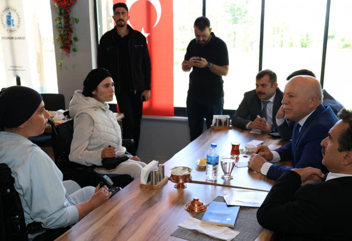 Başkan Sekmen engellilerin sorunlarını dinledi