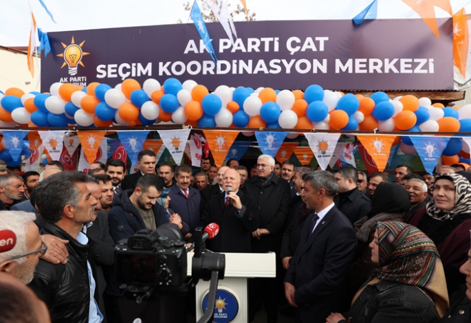 Başkan Sekmen ilçeleri geziyor