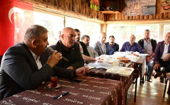 Başkan Sunar esnafla istişare etti