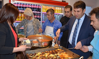 Başkan Yaşar personeliyle iftarda buluştu