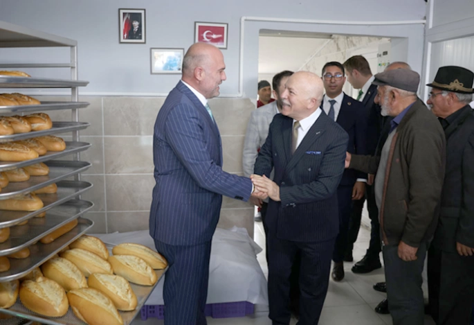 Büyükşehir Damal’da halk ekmek fırını açtı