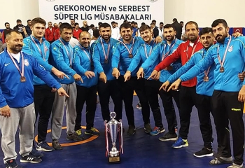 Büyükşehir Güreş'te Türkiye 3'üncüsü oldu