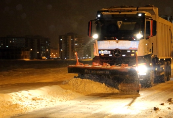 Büyükşehir’in kar timleri iş başında