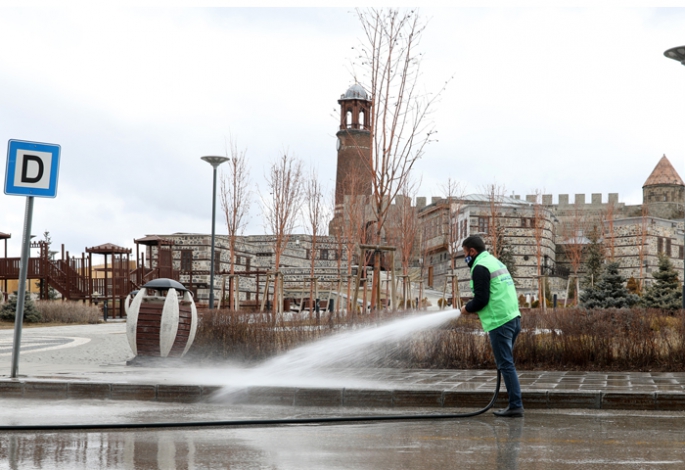 Büyükşehir’in salgınla mücadelesi sürüyor
