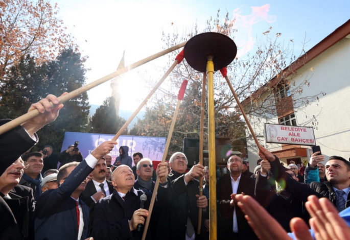 Büyükşehir Olur’daki yatırımlarını hizmete açtı