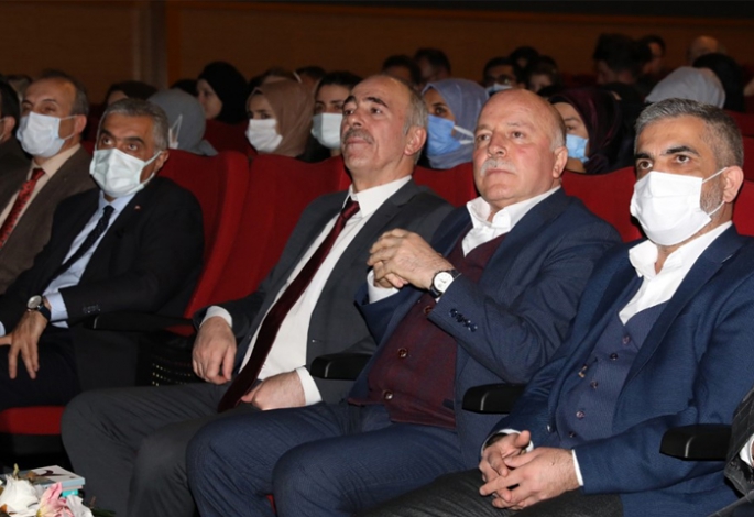 Büyükşehir Şair Sezai Karakoç’u andı