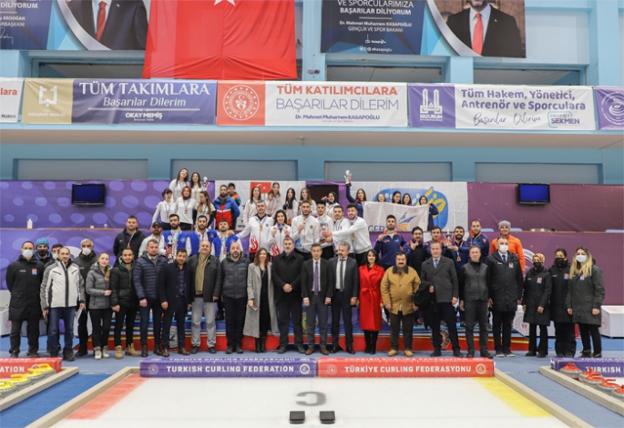 Buzda Atatürk Üniversitesi rüzgârı 