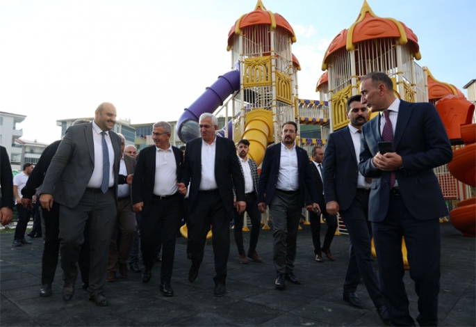 Cahit Özaslan Parkı açıldı 