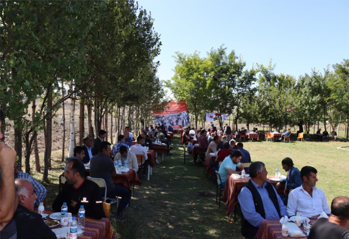 Çat Belediyesi'nden  Personele moral pikniği