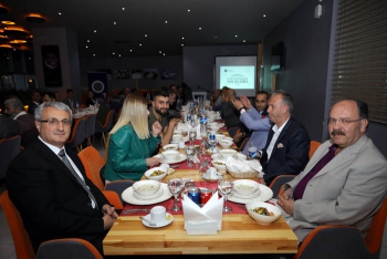 Çomaklı iftarda gazetecilerle buluştu