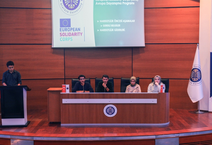 Deneyimli Öğrencilerden Erasmus Sunumu
