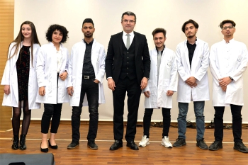Diş Hekimi adayları önlüklerini giydi