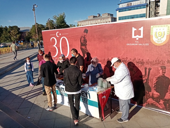 Engelliler Meclisi Malazgirt Zaferi anısına Aşure dağıttı