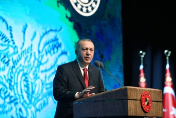 Erdoğan: Aile kurumuna sahip çıkmalıyız