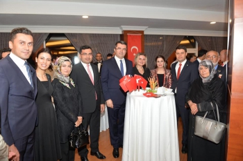 Erzurum’da Cumhuriyet Resepsiyonu