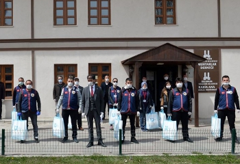 Erzurum’da maske dağıtımı başladı