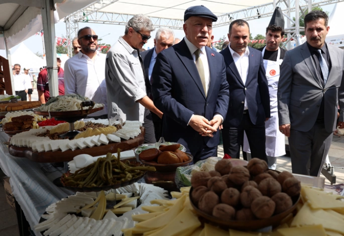 Erzurum kahvaltı festivali yoğun ilgi gördü