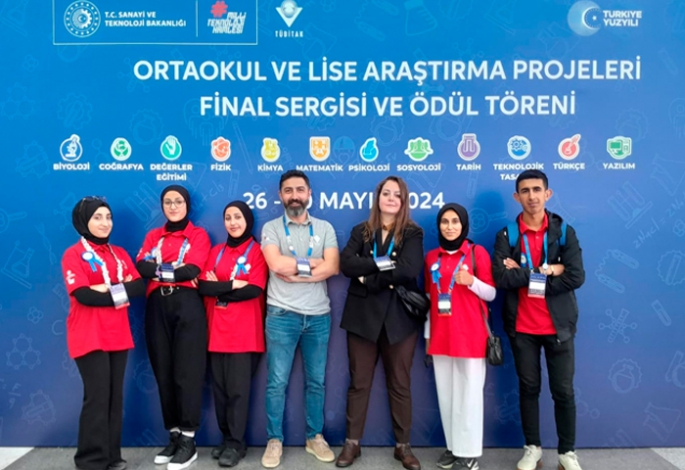 Erzurumlu öğrenciler gururlandırdı
