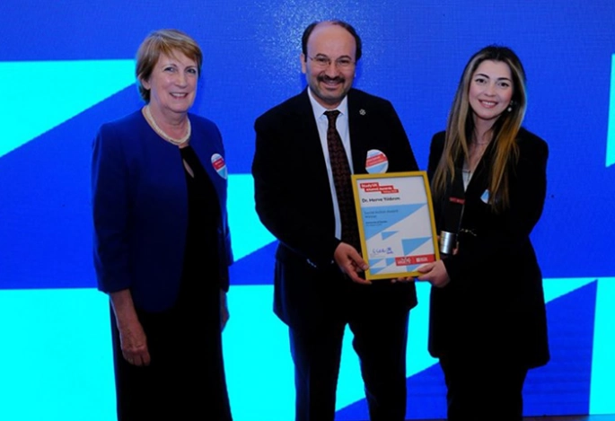 ETÜ’lü Akademisyene British Council’den ödül 