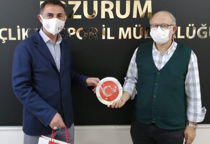 Genç Şairler Birincilik için ter döktü
