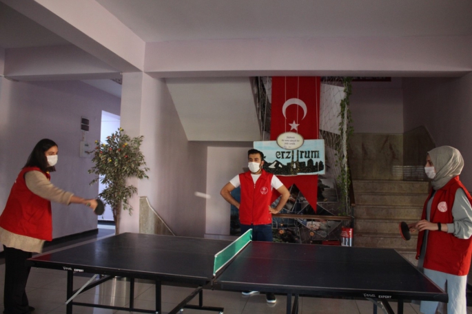 Gençlik liderleri Zafer Kupası için masada yarıştı