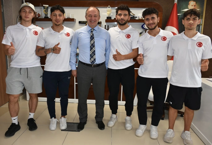 GSİM Short Track Olimpik Milli Takımını ağırladı