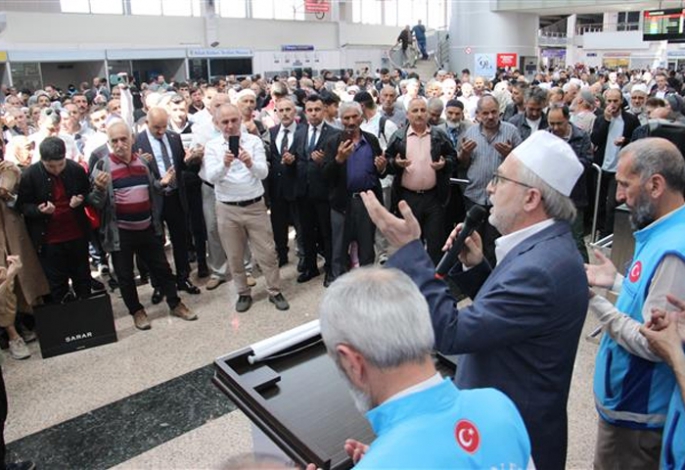 Hacı adayları Erzurum’dan dualarla uğurlandı