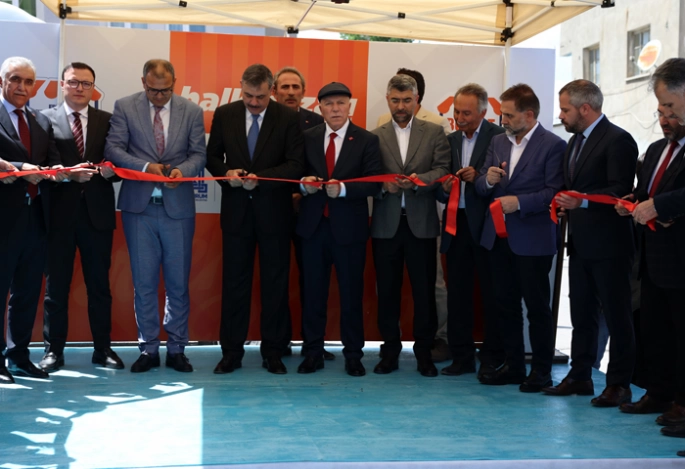Halk Pazarı dördüncü şubesini sanayide açtı