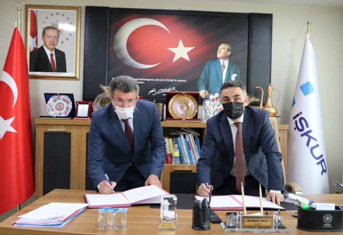 İŞKUR’dan Narman Belediyesi’ne istihdam protokolü