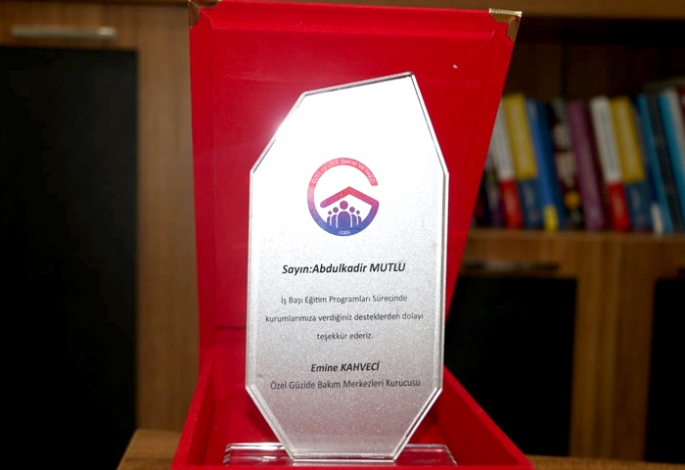 İŞKUR İl Müdürlüğüne teşekkür plaketi