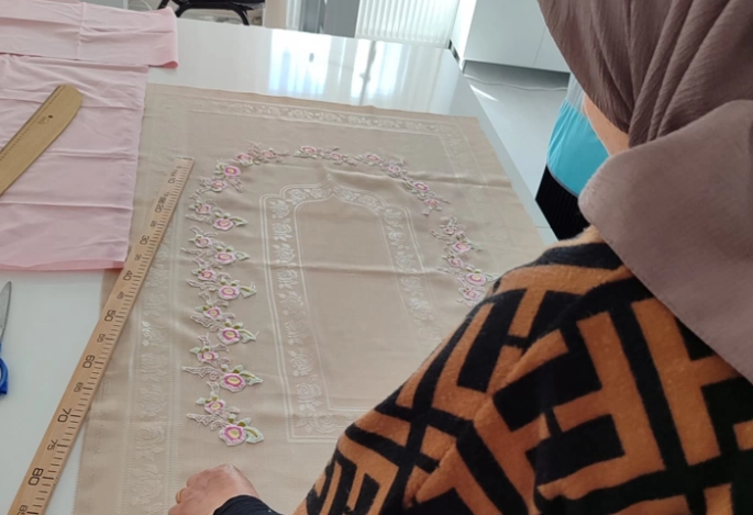“İyilik Atölyeleri” gönüllere dokunuyor