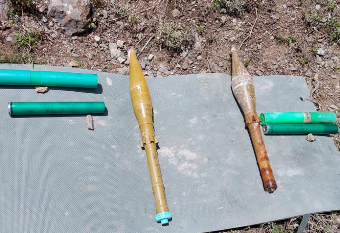 Karayazı-19 operasyonunda roketatar ele geçirildi